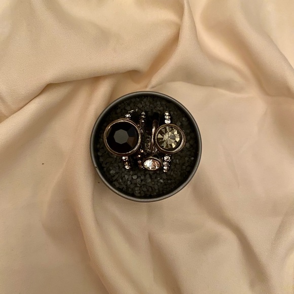 Sparkly Large Ring - Picture 1 of 5